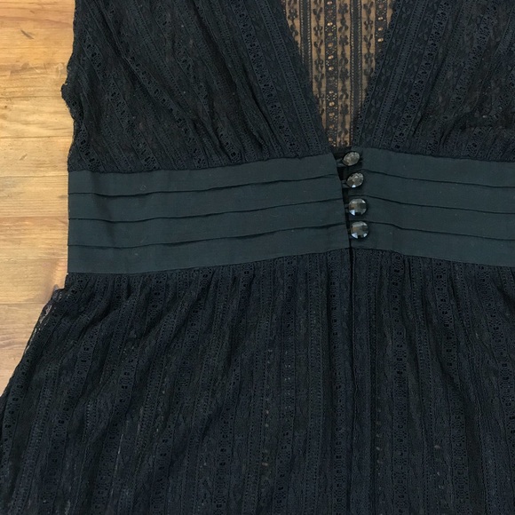 Torrid Black Lace Top Sheer Tank Blouse V Neck 1X - Picture 4 of 8